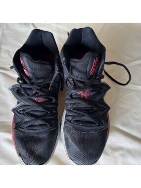 Nike Kyrie 5 Mens Basketball Shoes Size 9 Black/Red Mesh Upper Pre-Owned